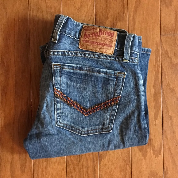 Nice Embroidered Pocket Faded Button 🪰 Lucky Brand Jeans! - Picture 5 of 16